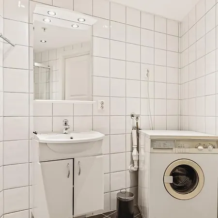 Dinbnb L Historical Building I 100m To Museum * ברגן